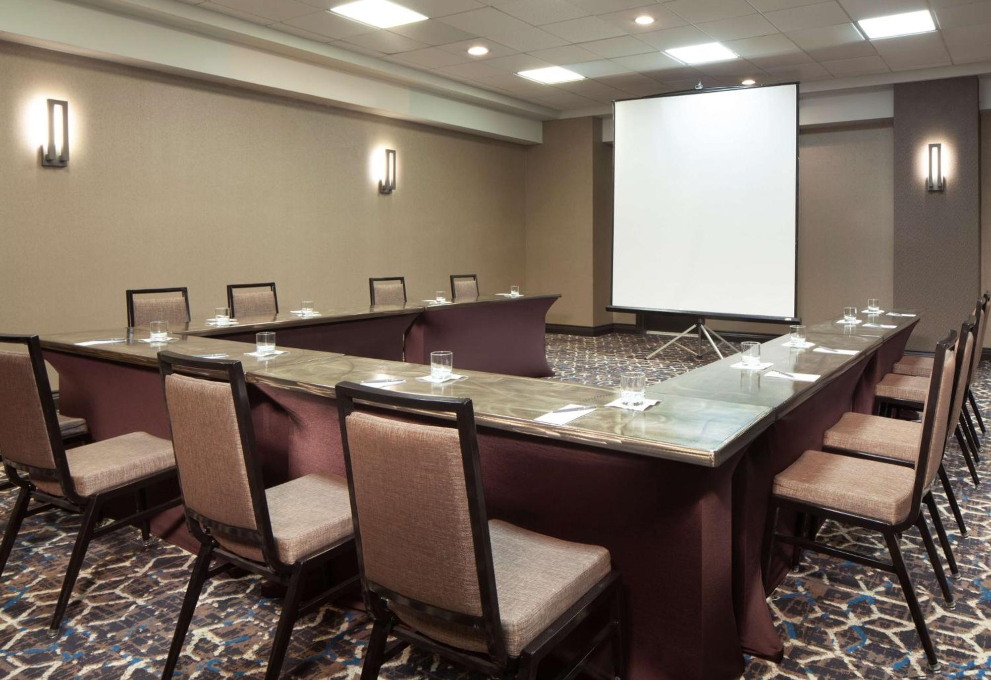 Embassy Suites By Hilton Houston Near The Galleria Bagian luar foto
